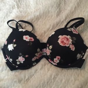 Victoria’s Secret PINK super push up bra